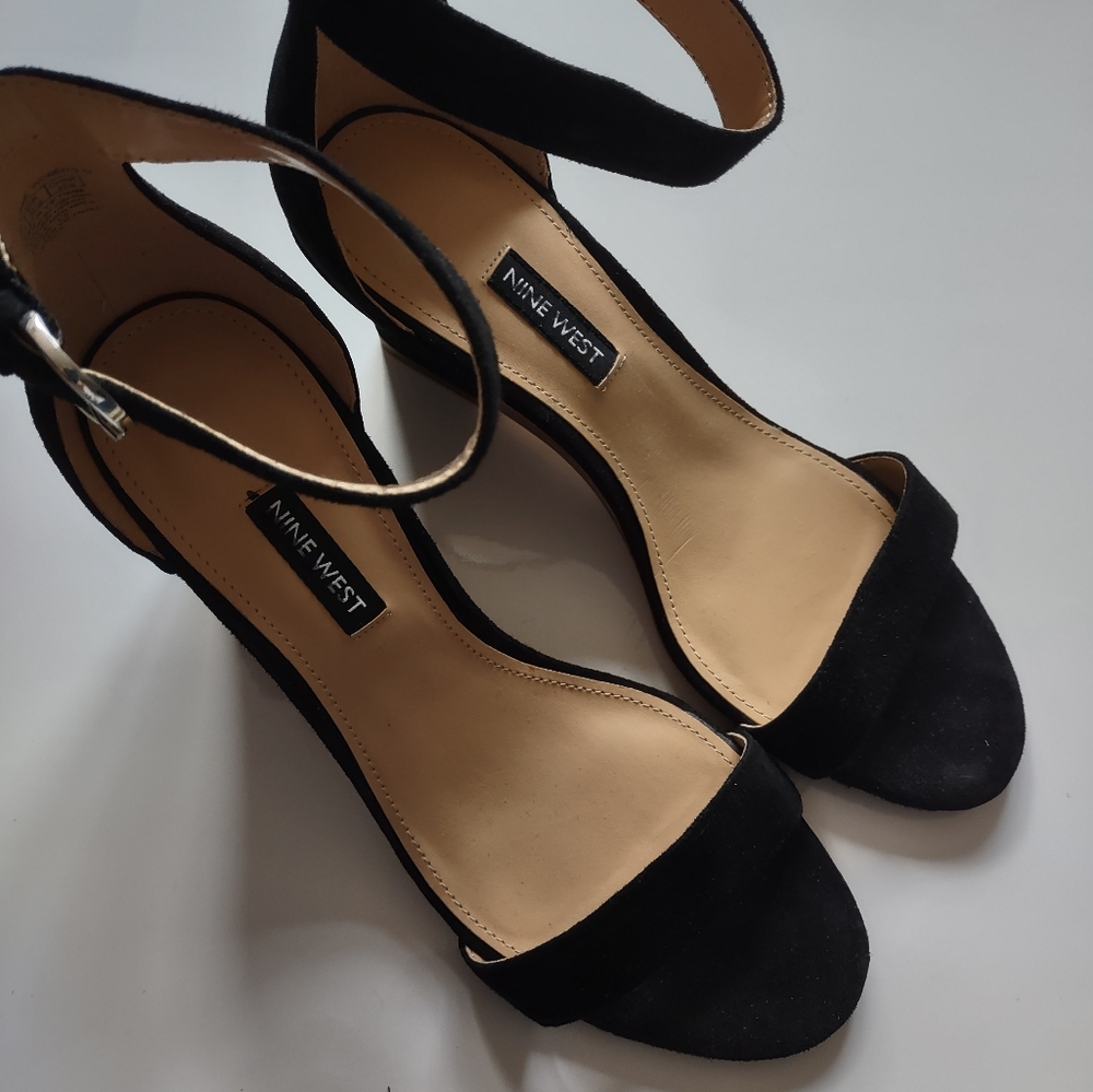 Nine West women's shoes size 7.5us